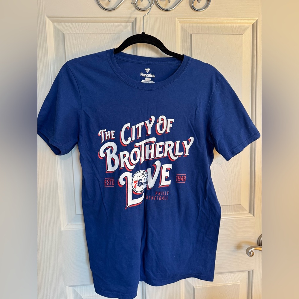 Fanatics Philadelphia 76ers Blue Graphic T-Shirt